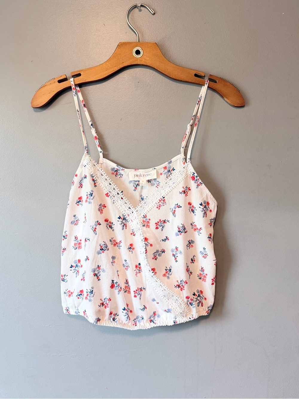 Pink Rose White Floral Lace-Trim tank top size S NWT